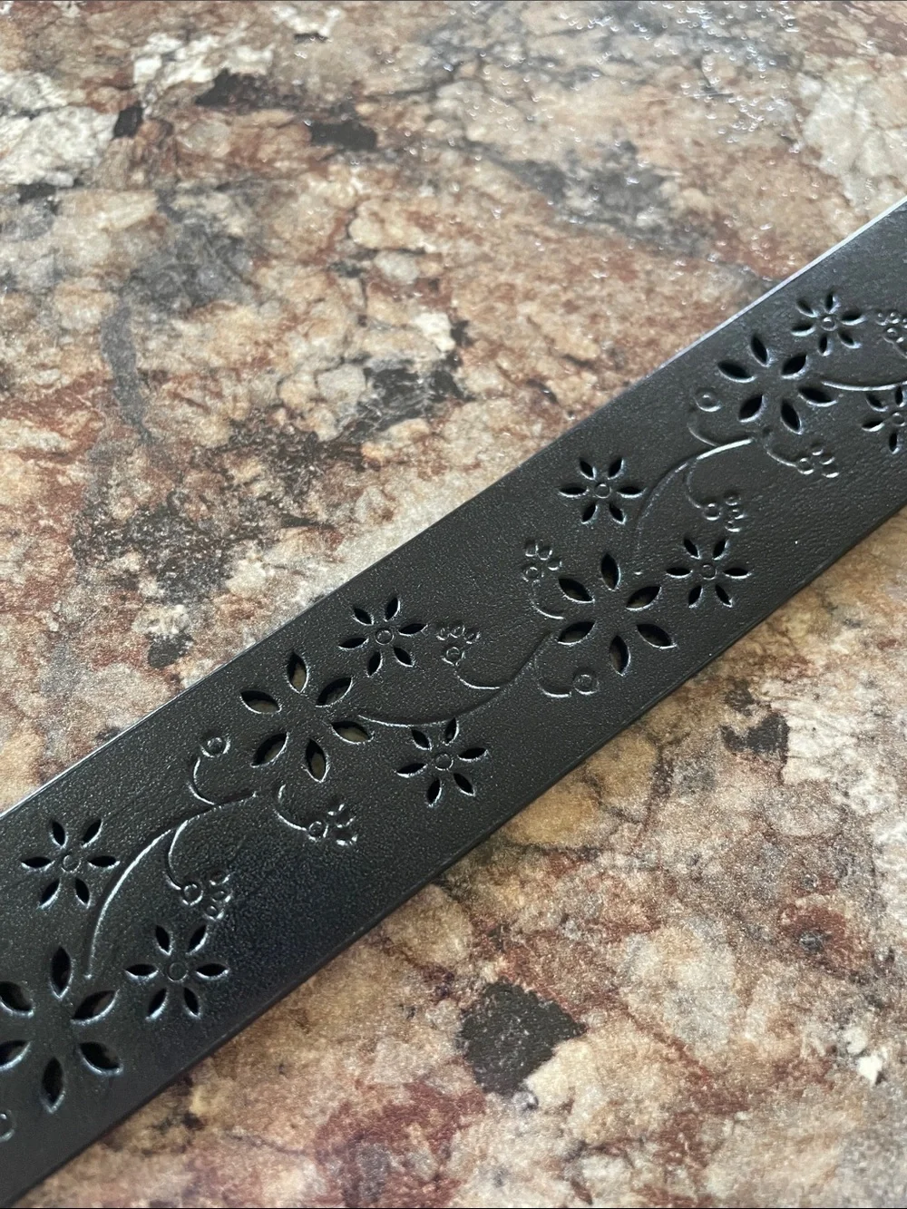 Black Floral Cutout Leather Accent Belt Minimalist Silver Buckle Women's M Boho